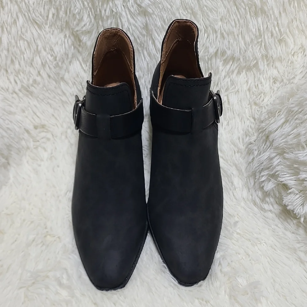 WONDERLY Black Ankle Boots with Buckle‎ 1.4